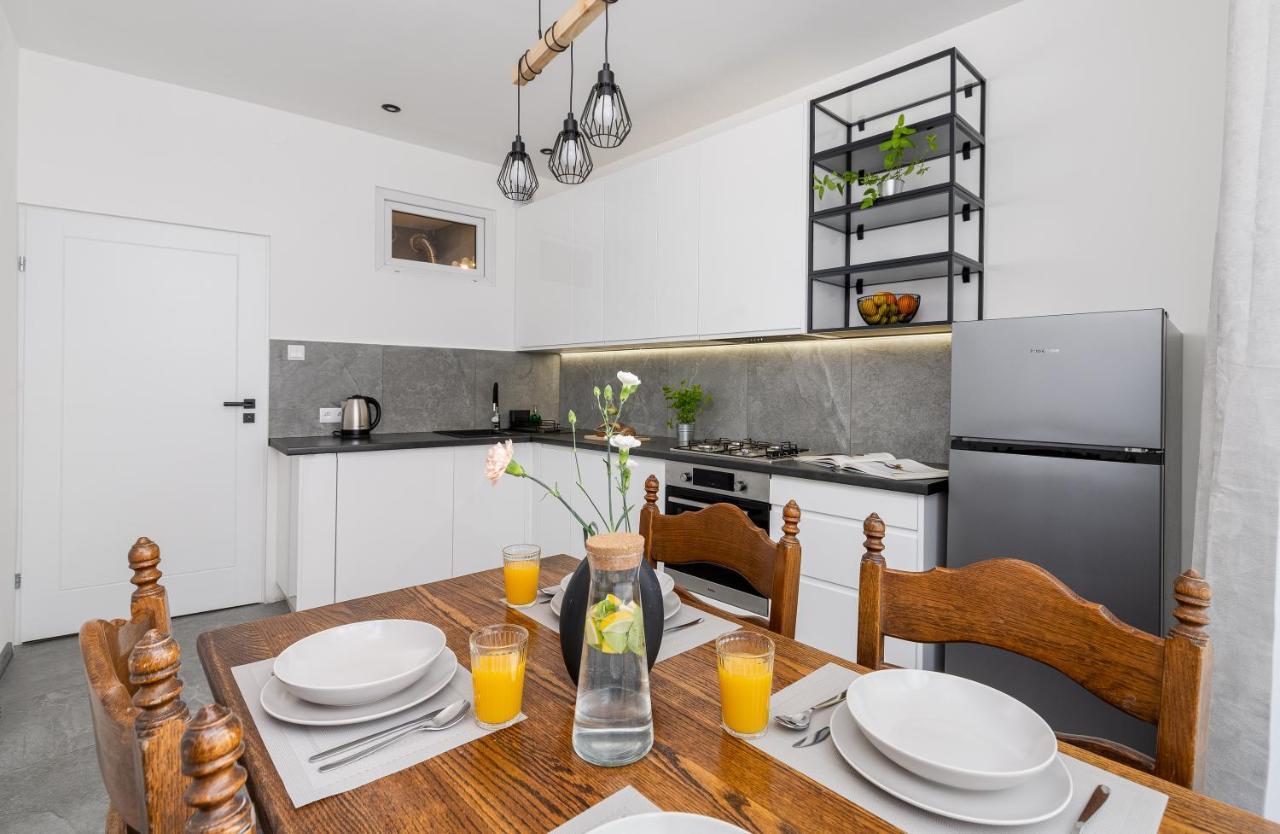 קרקוב Corner Apartments Near Vistula River מראה חיצוני תמונה